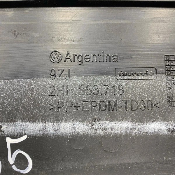 Aplique Paralama Branco Dianteira Direita Amarok 2010 A 2017